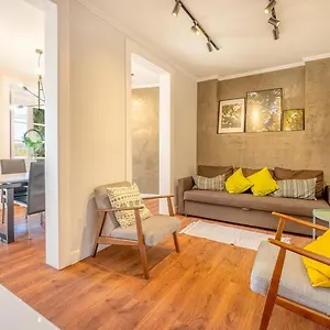 Appartamento Lemon House With Private Garden, Lisbona